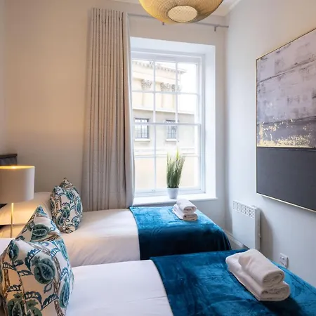 Apartment Redmayne House