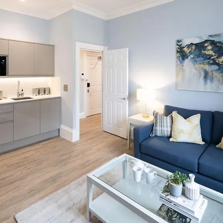 Redmayne House Apartment *