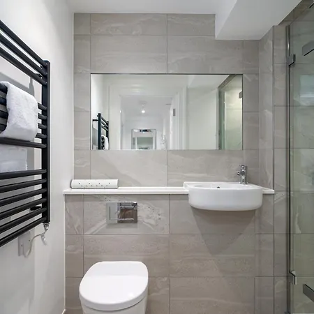 Redmayne House - Urban Apartman