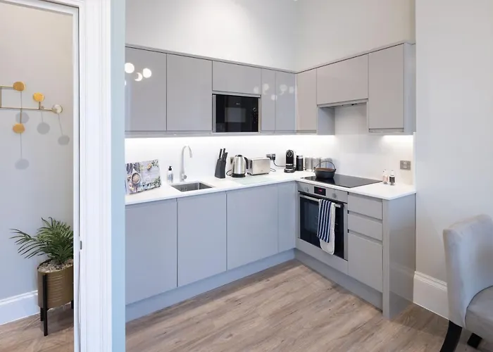 Redmayne House - Urban Апартаменты *