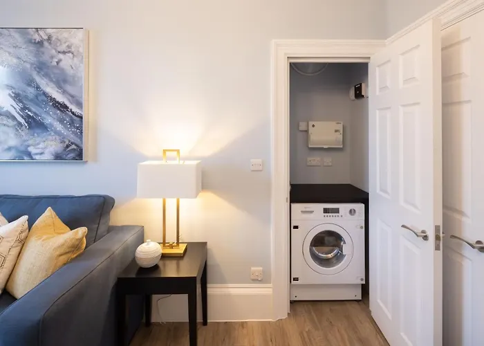 Redmayne House - Urban